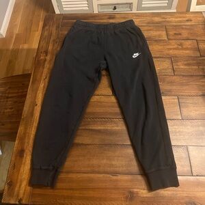 Nike Men’s Joggers Size Medium
